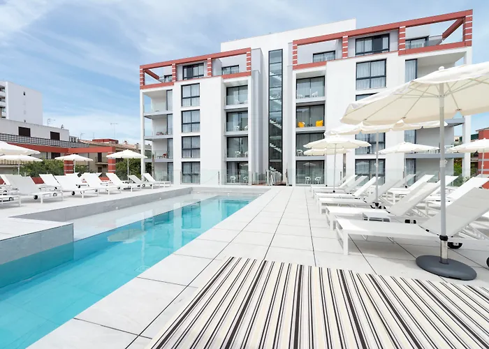 Kyrat Amarac Suites